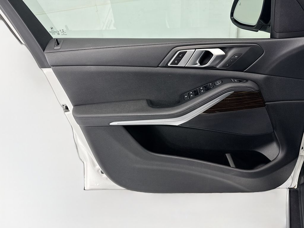 Thumbnail: 2020 BMW X5 - 23