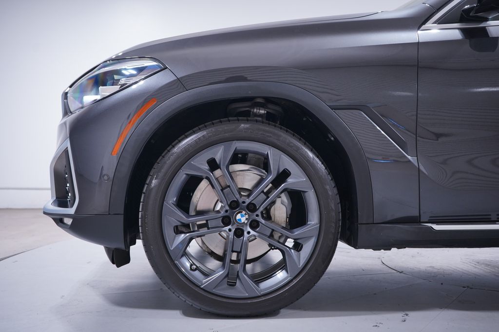 Thumbnail: 2021 BMW X6 - 2