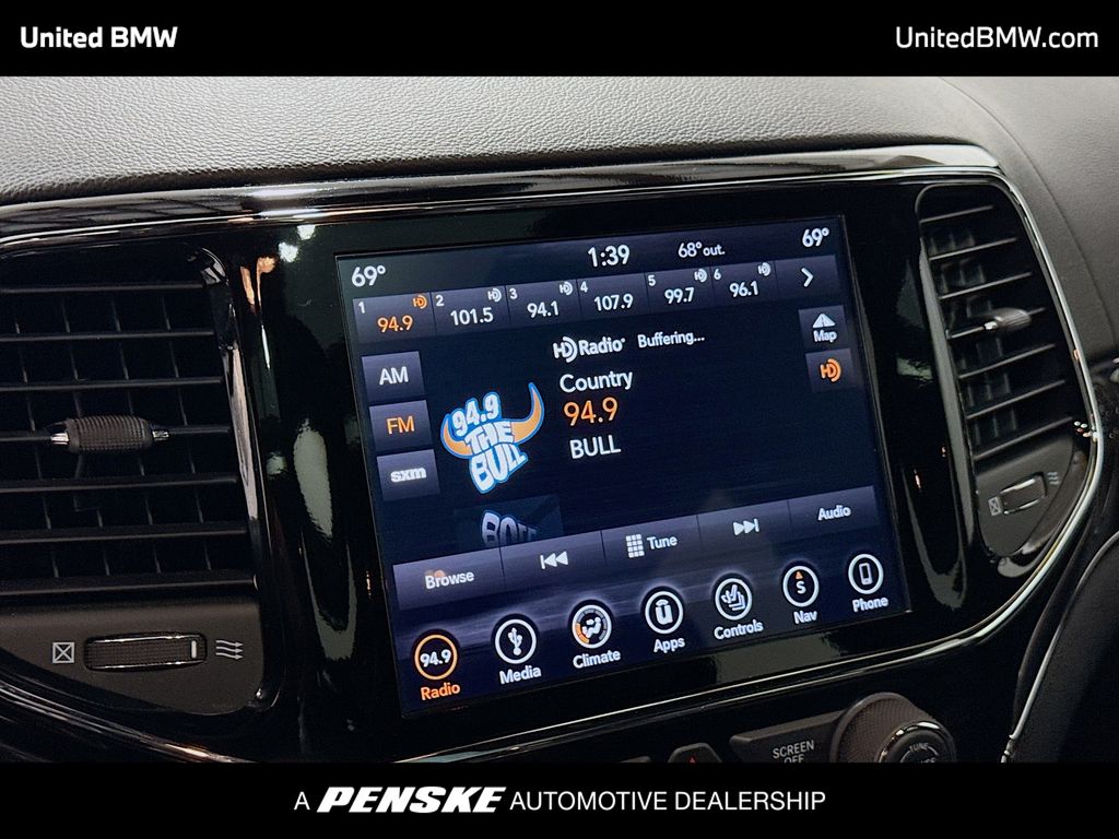 Thumbnail: 2019 Jeep Grand Cherokee - 8