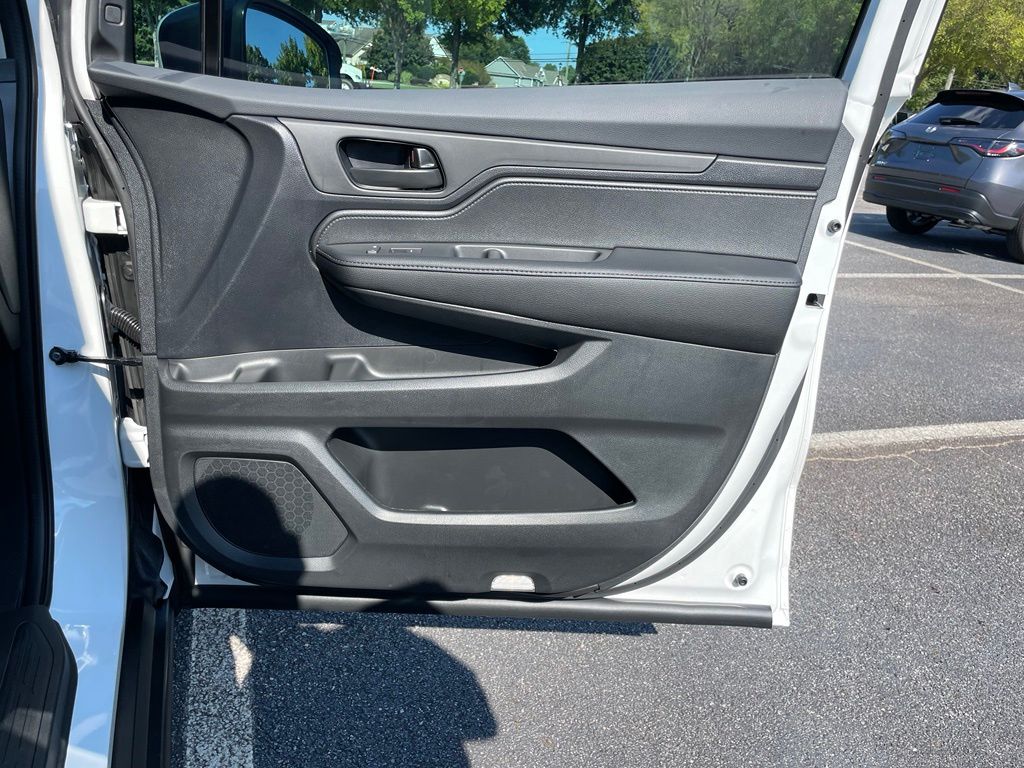 Thumbnail: 2027 Honda Odyssey - 29
