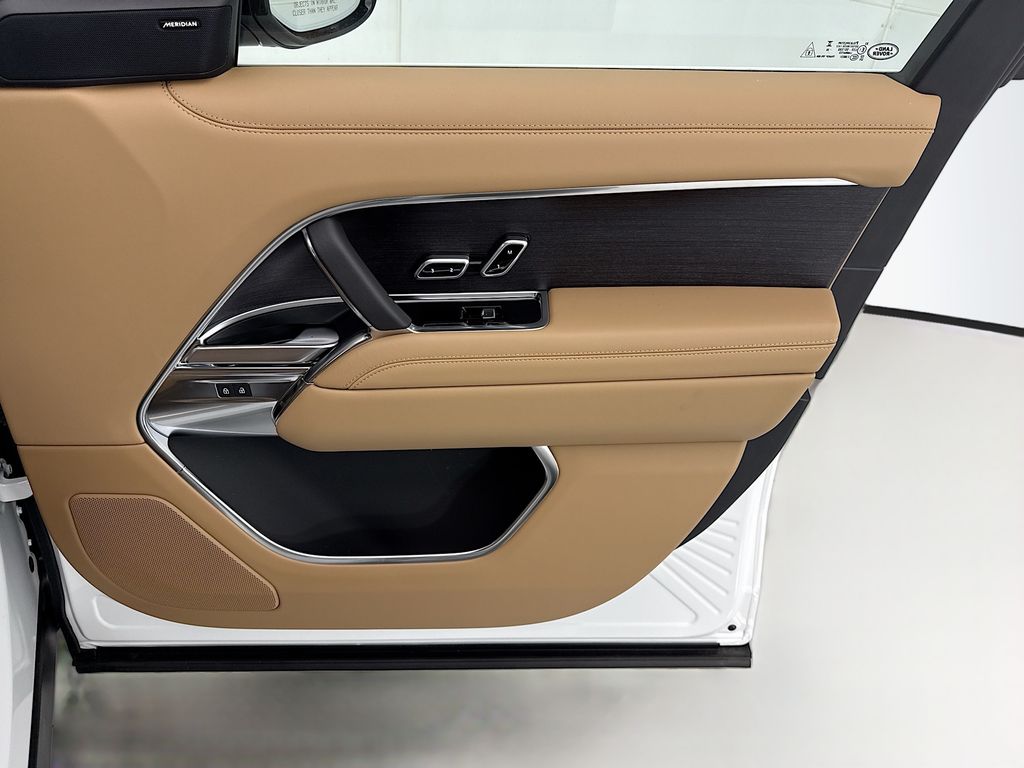Thumbnail: 2026 Land Rover Range Rover - 24