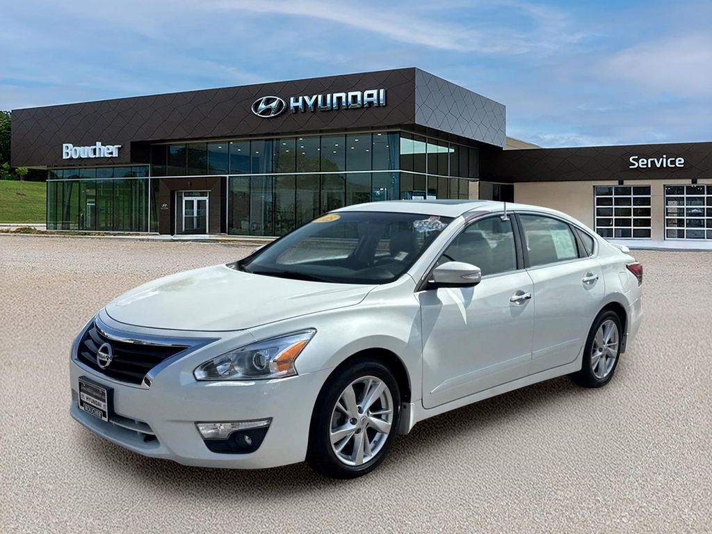 Pearl White 2015 Nissan Altima Sedan Front-Wheel Drive Continuously Variable Transmission