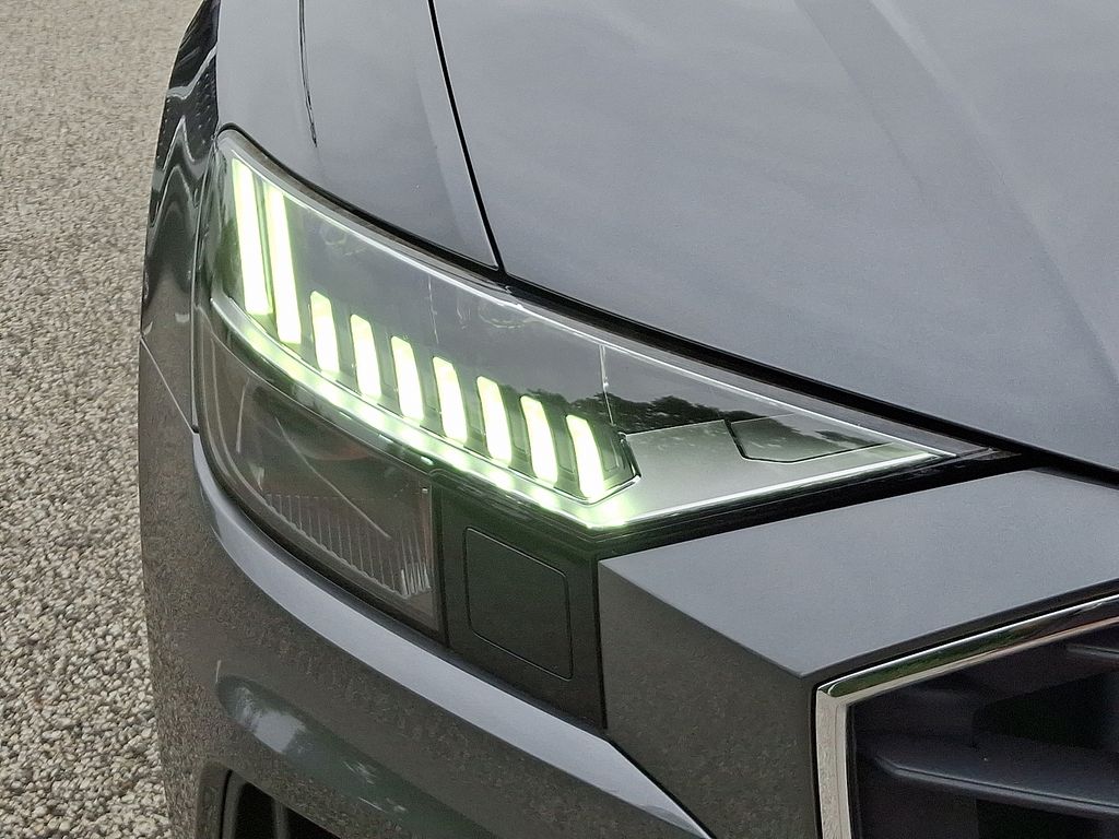 Thumbnail: 2022 Audi Q8 - 9