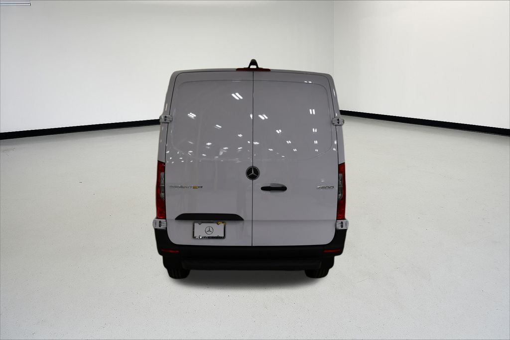 Thumbnail: 2026 Mercedes-Benz Sprinter - 4