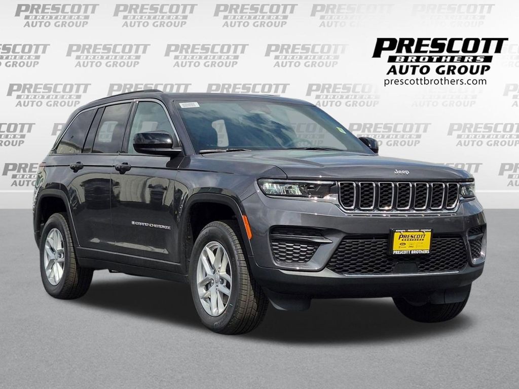 2026 Jeep Grand Cherokee Laredo X