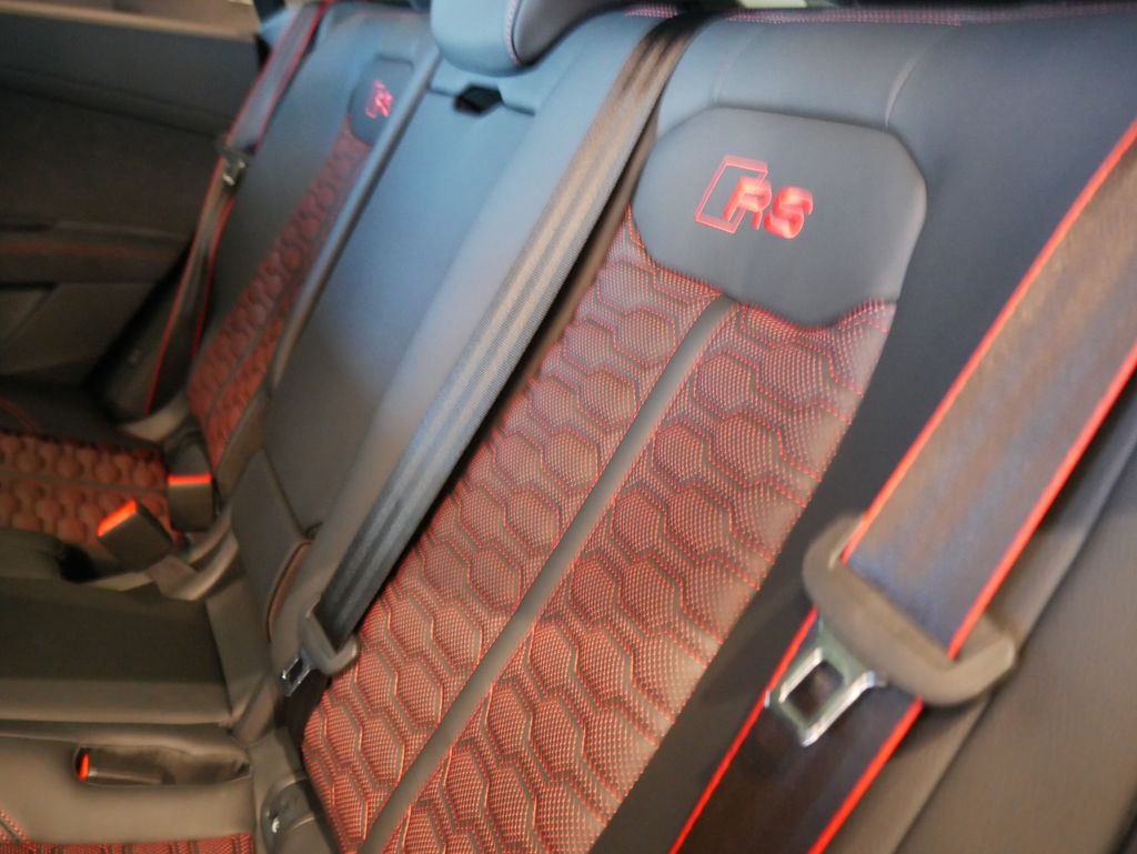 Thumbnail: 2026 Audi RS Q8 - 20