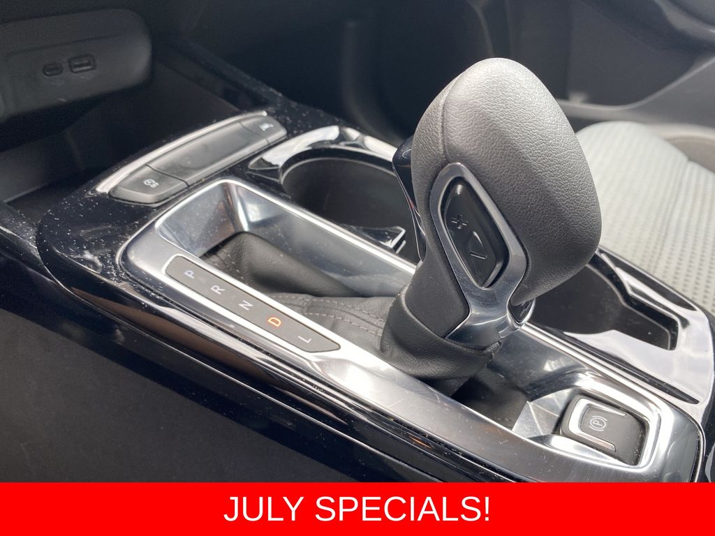 Used 2025 Chevrolet Trax SUV