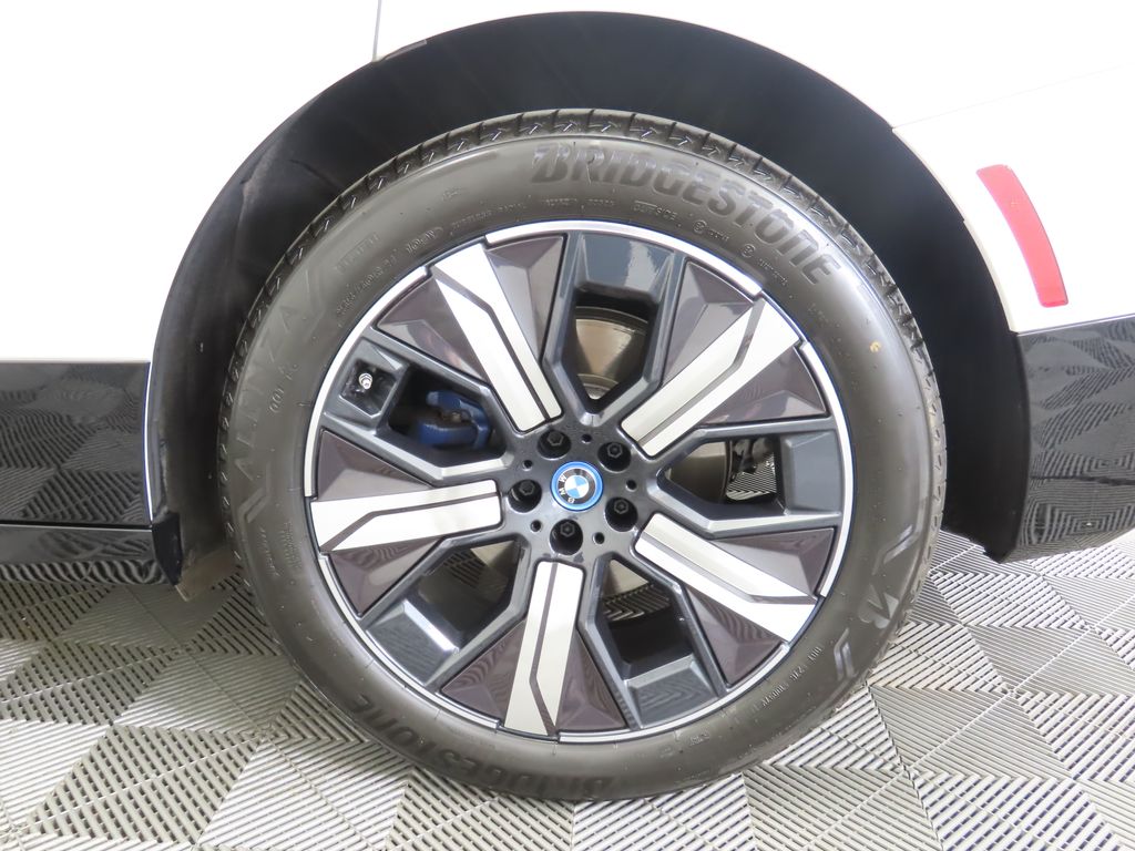Thumbnail: 2024 BMW iX - 31