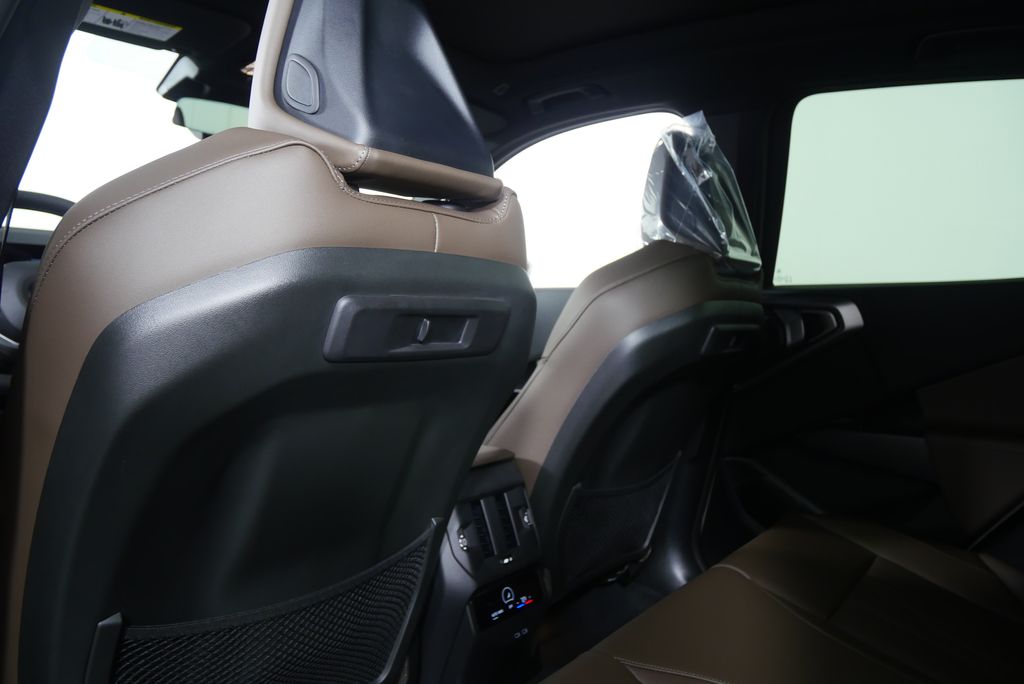 Thumbnail: 2026 BMW X3 - 17