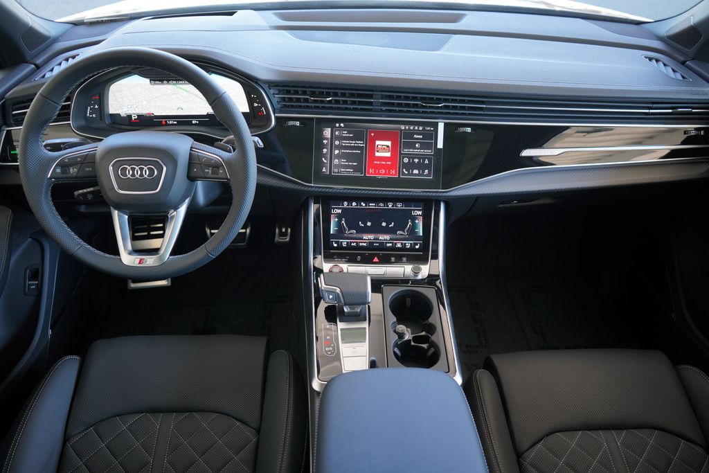 2025 Audi SQ7  15