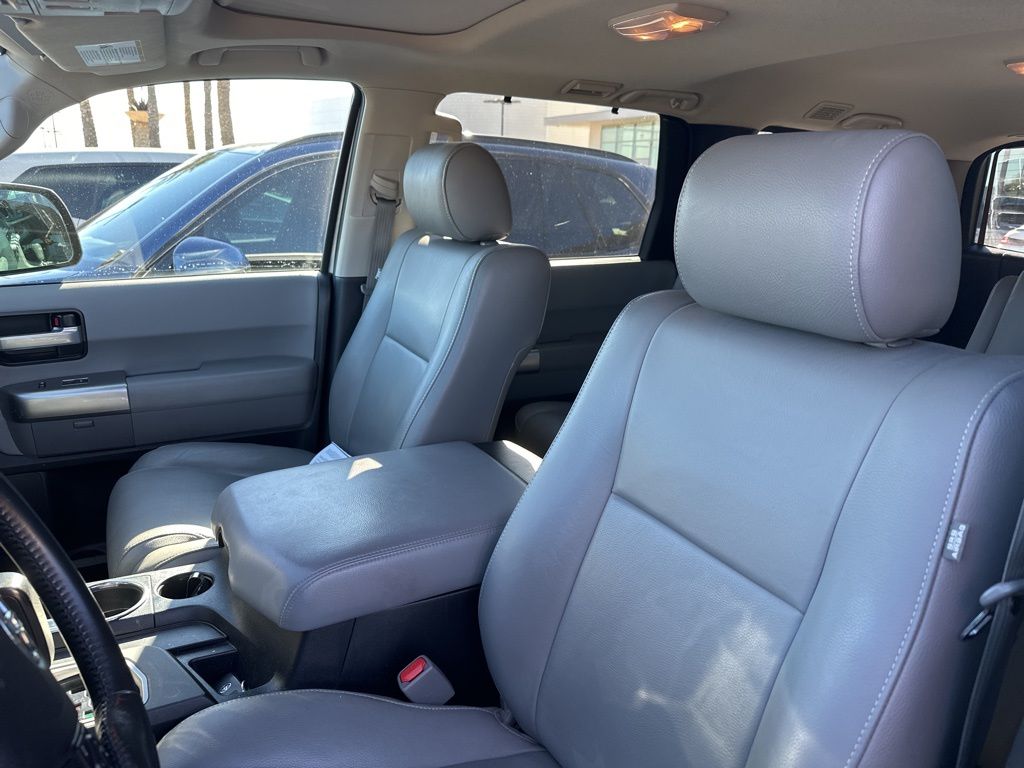 Thumbnail: 2021 Toyota Sequoia - 9