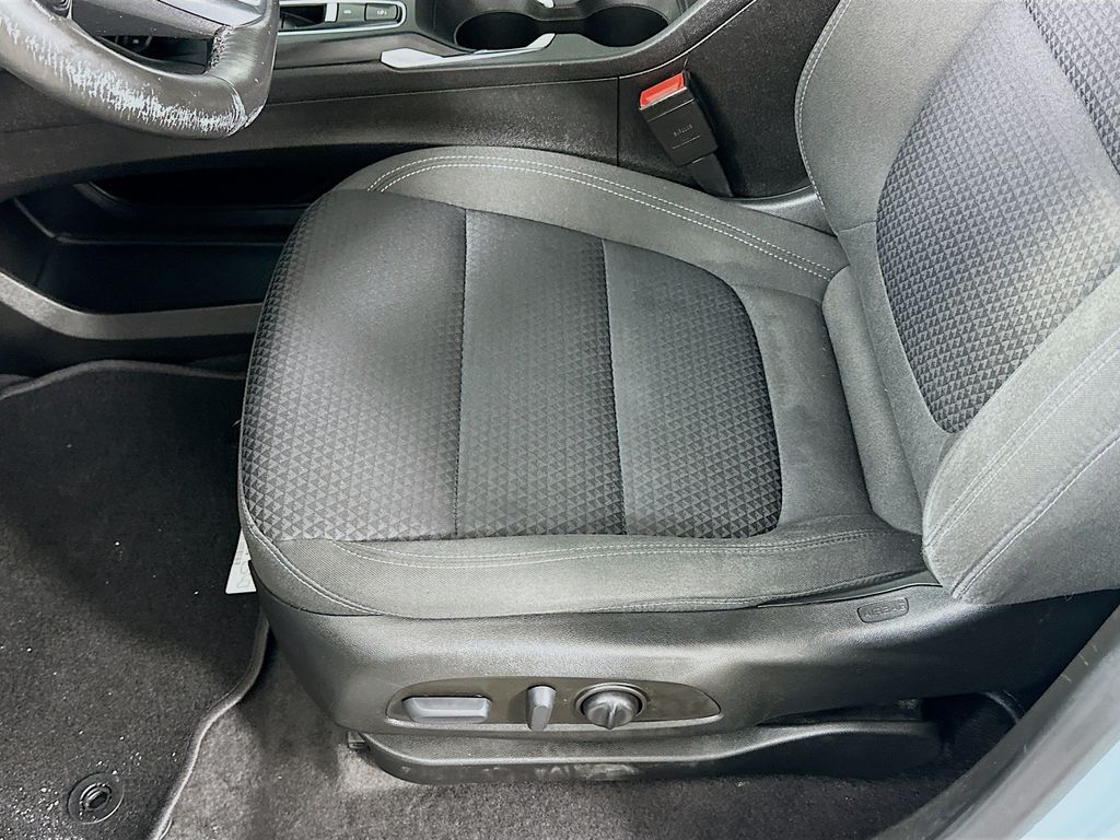 Thumbnail: 2022 Chevrolet Bolt EV - 19