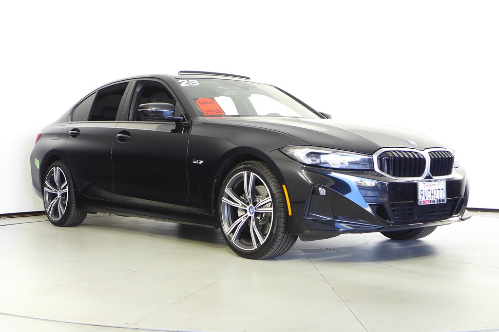 Thumbnail: 2023 BMW 3 Series - 4