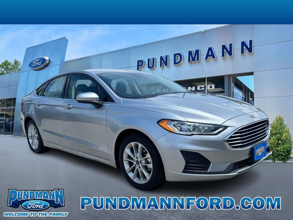 Silver Metallic 2020 Ford Fusion Sedan Front-Wheel Drive Automatic