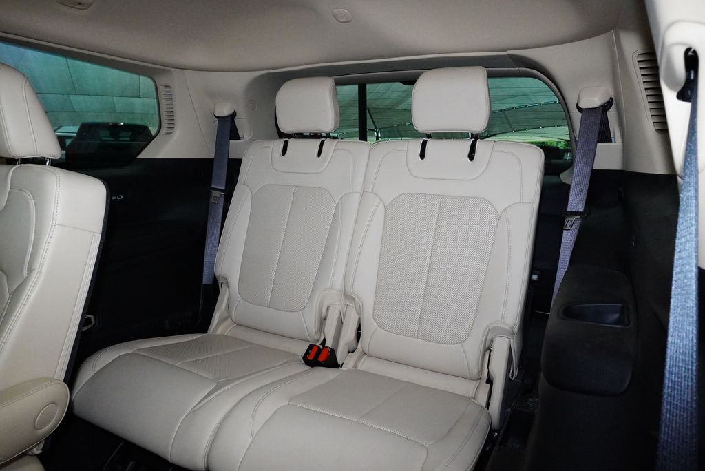 Used Car 2021 Jeep Grand Cherokee L  Limited For Sale Under $30,000 In Weatherford, Texas