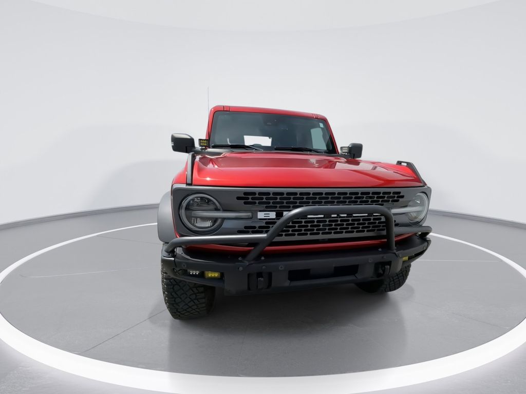 Used 2022 Chili Pepper Red Ford Badlands image 3