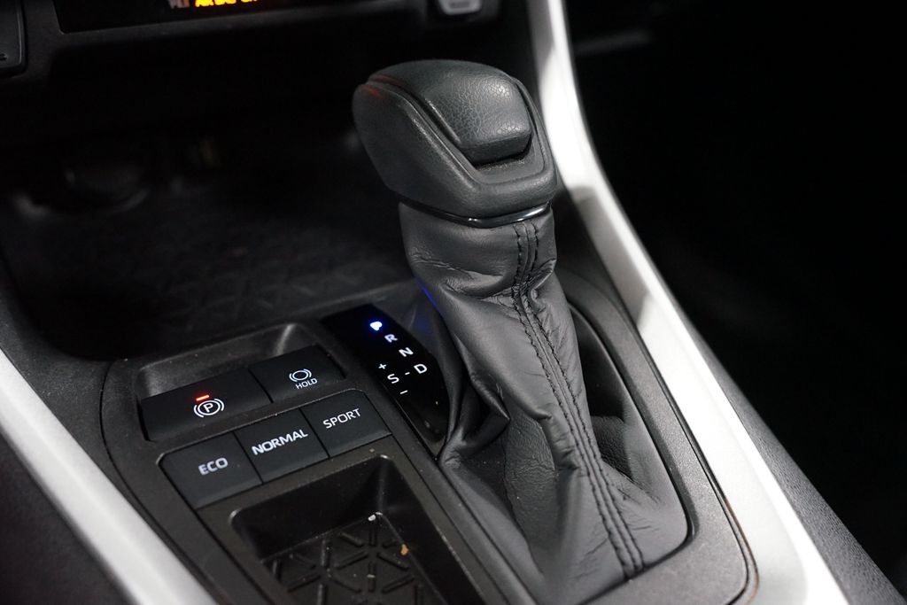 Thumbnail: 2025 Toyota RAV4 - 21