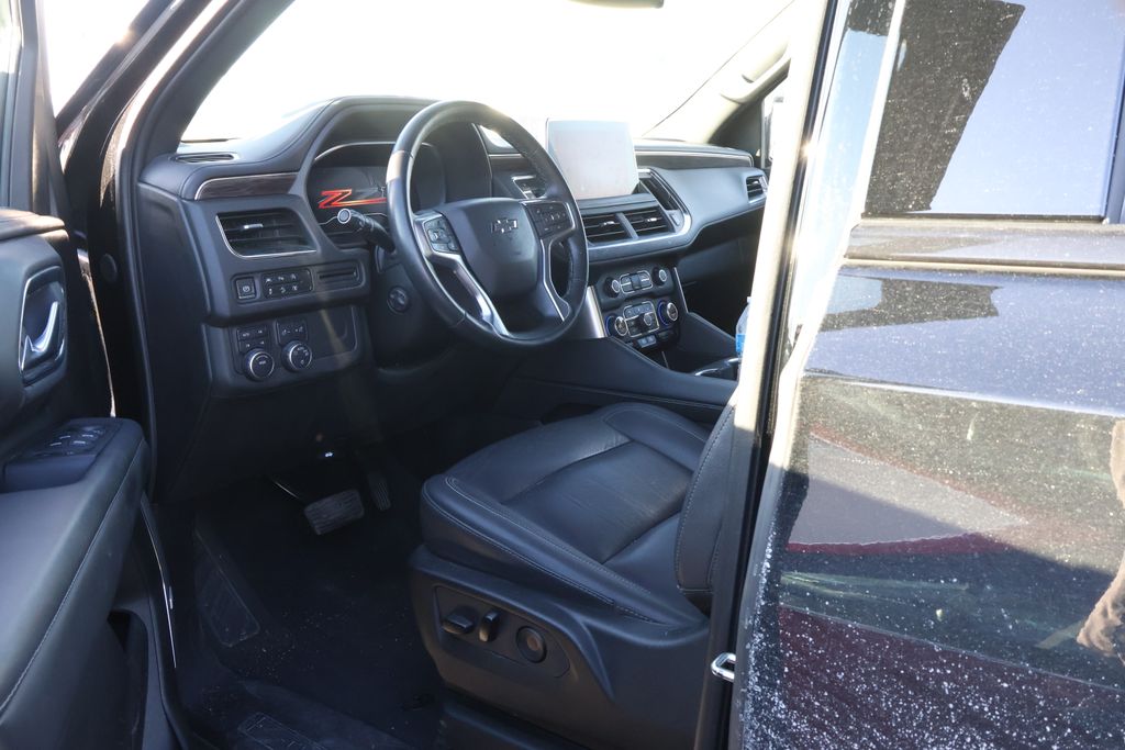 Thumbnail: 2023 Chevrolet Tahoe - 12