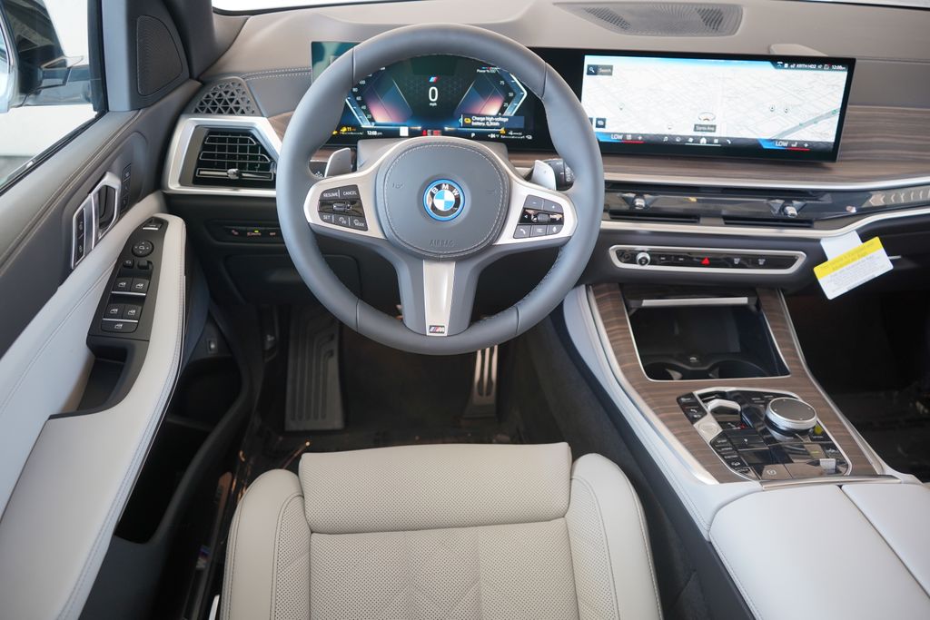 2025 BMW X5 xDrive50e 16