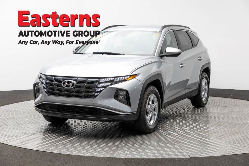 Shimmering Silver 2022 Hyundai Tucson SUV / Crossover All-Wheel Drive 8-Speed Automatic