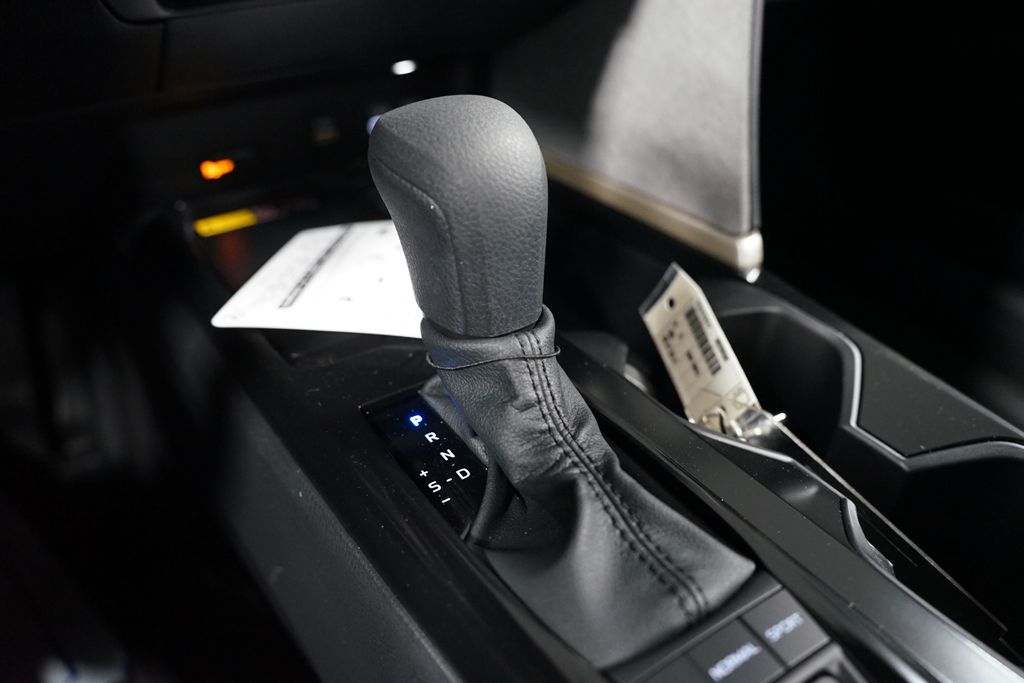 Thumbnail: 2026 Toyota Camry - 21