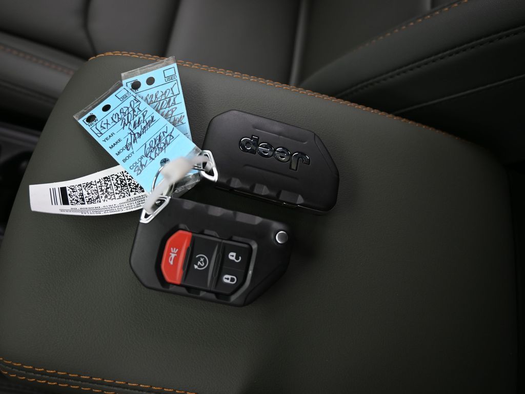 Used 2025 Mojito Jeep Mojave image 21