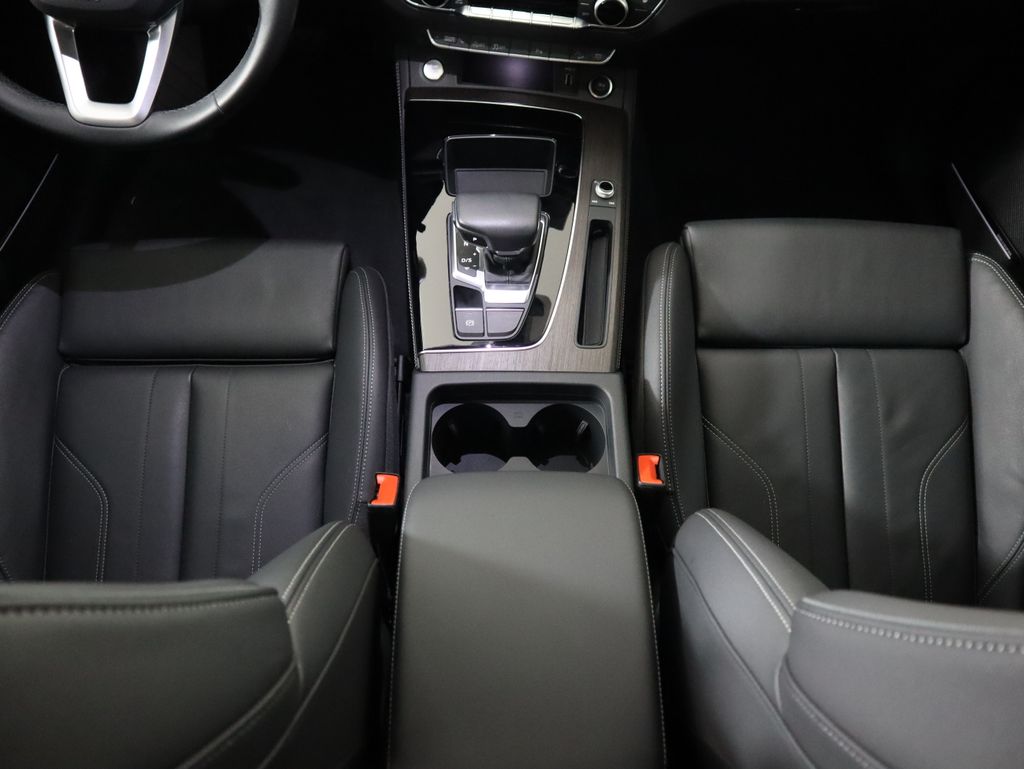 Thumbnail: 2025 Audi Q5 - 17