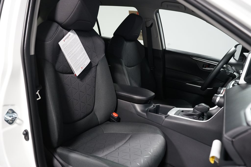 Thumbnail: 2025 Toyota RAV4 - 28