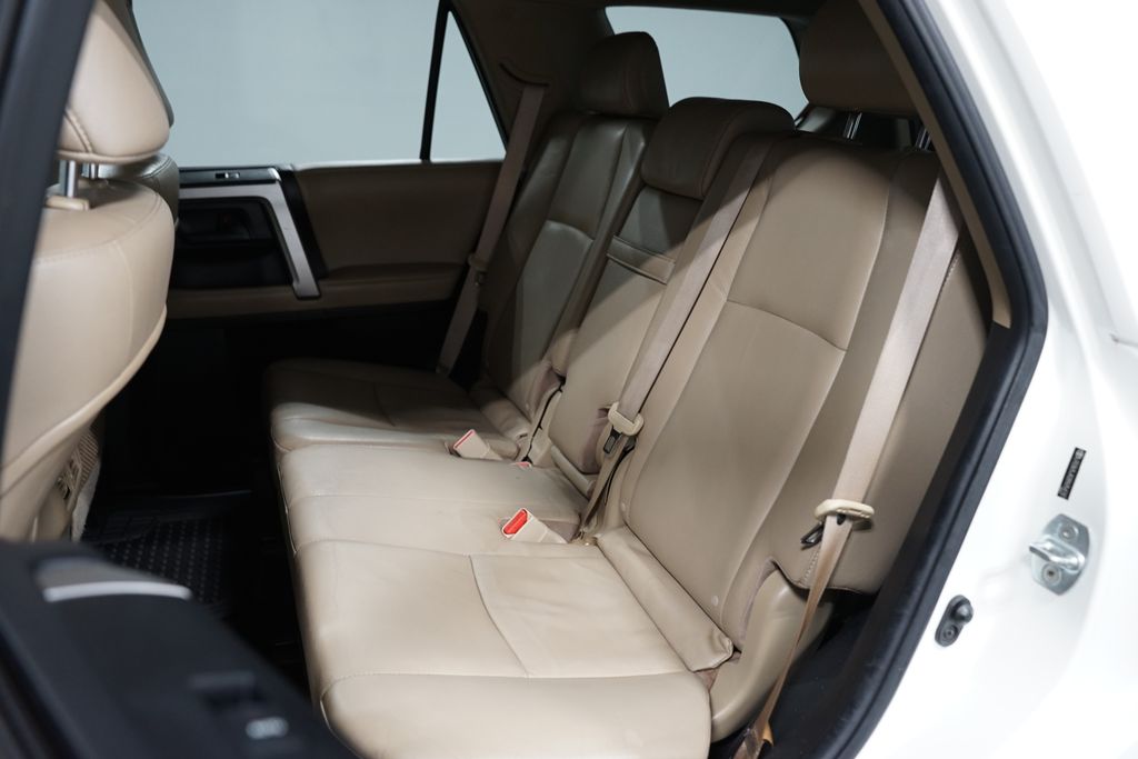 Thumbnail: 2011 Toyota 4Runner - 28