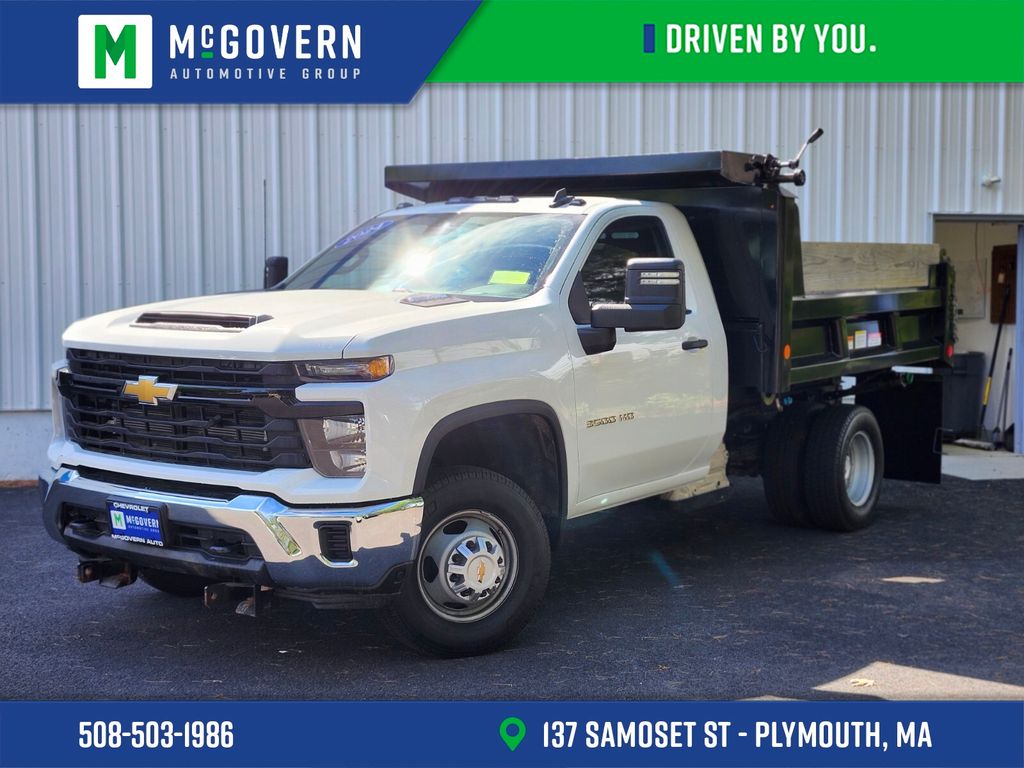 Summit White 2024 Chevrolet Silverado 3500HD Pickup Truck Four-Wheel Drive Automatic