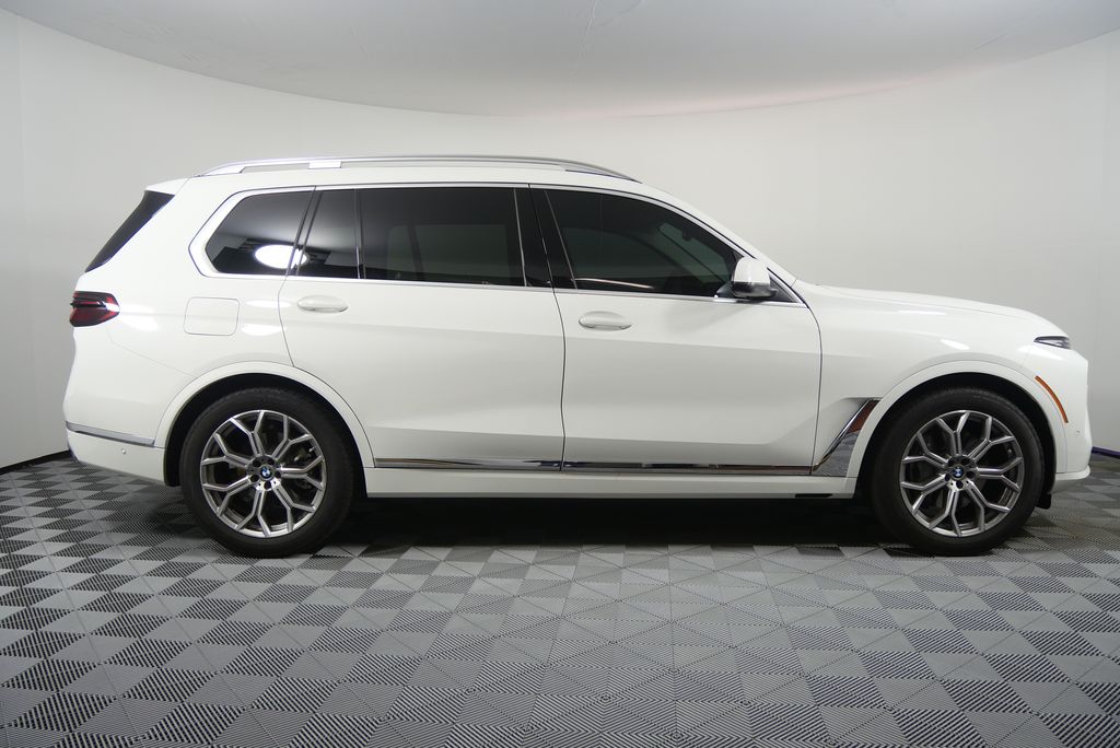 Thumbnail: 2024 BMW X7 - 2