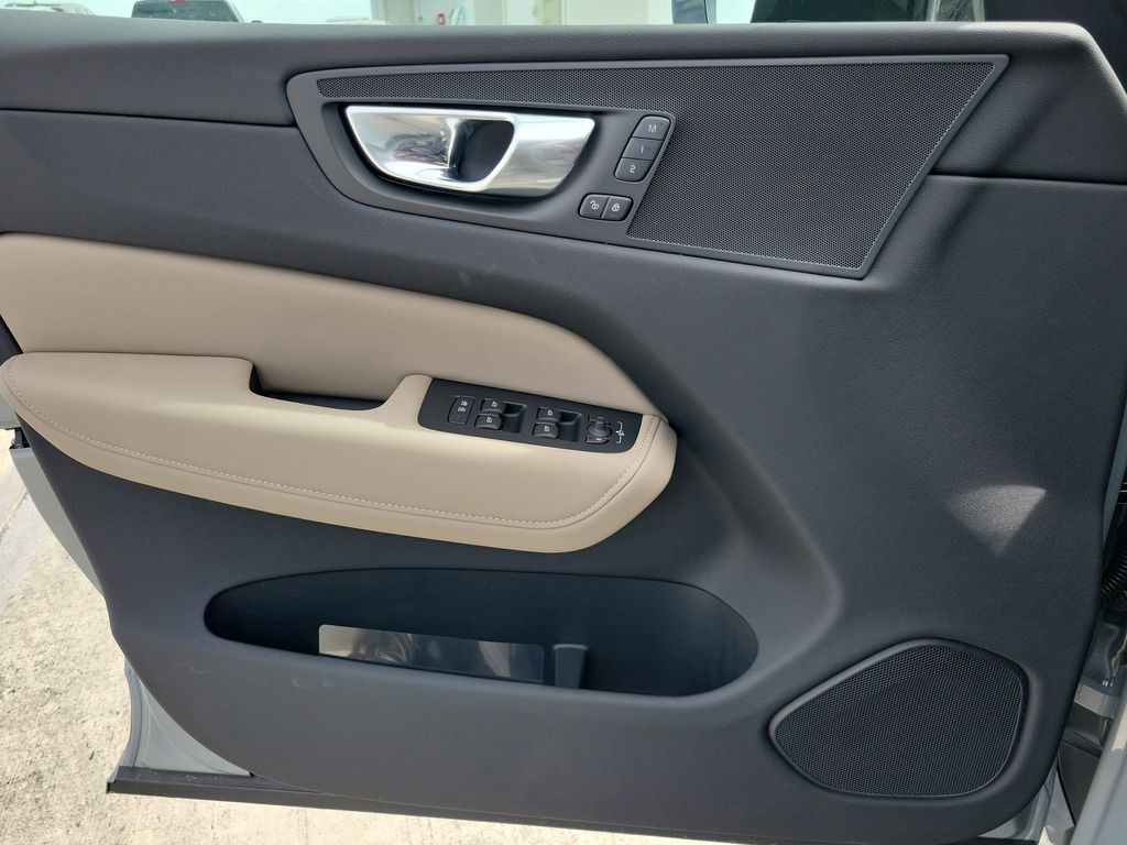 new 2026 Volvo XC60 car, priced at $51,955