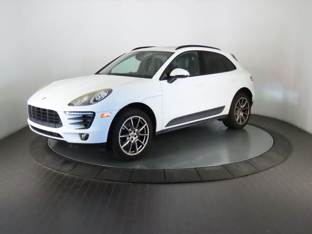 Thumbnail: 2017 Porsche Macan - 1