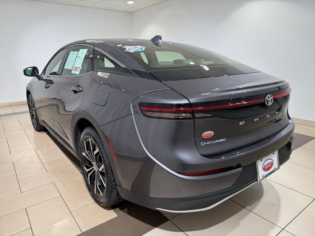 Thumbnail: 2024 Toyota Crown - 3