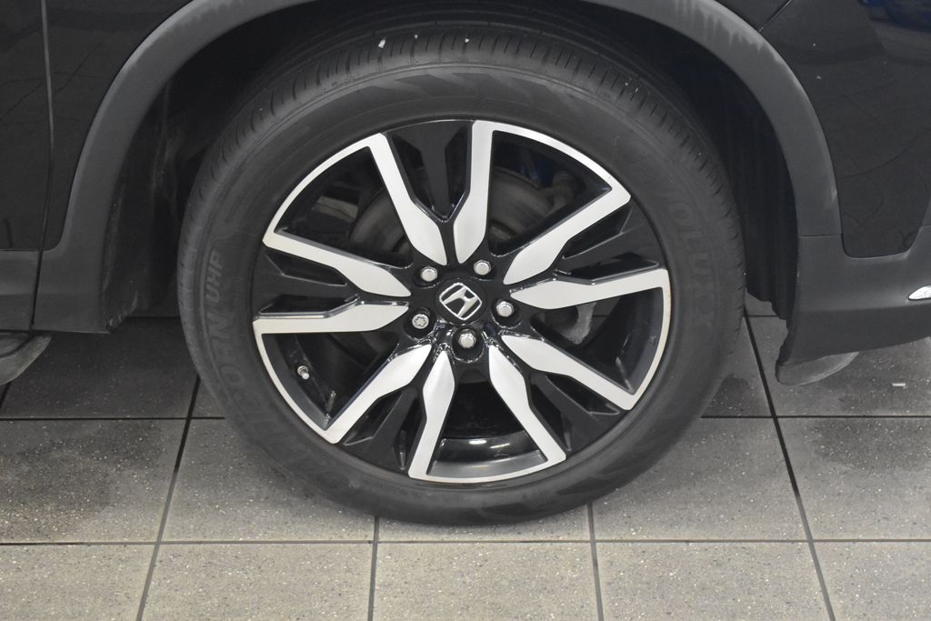 Thumbnail: 2019 Honda Pilot - 11