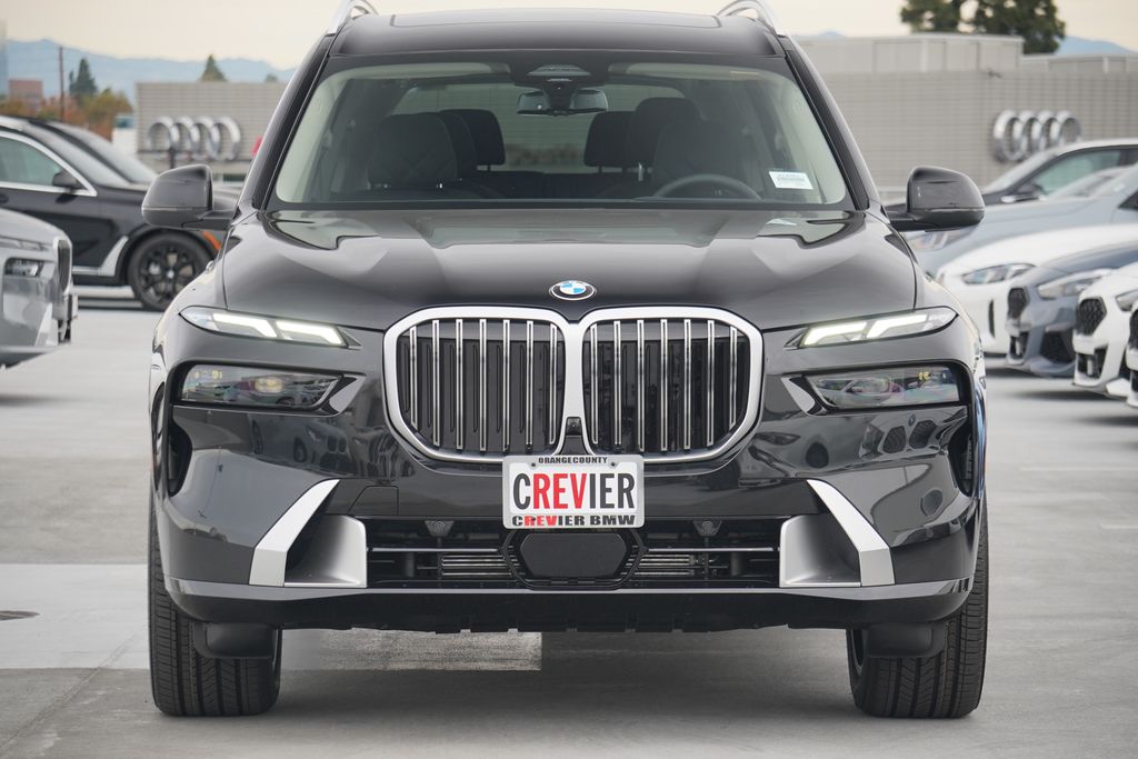 2025 BMW X7 xDrive40i 2