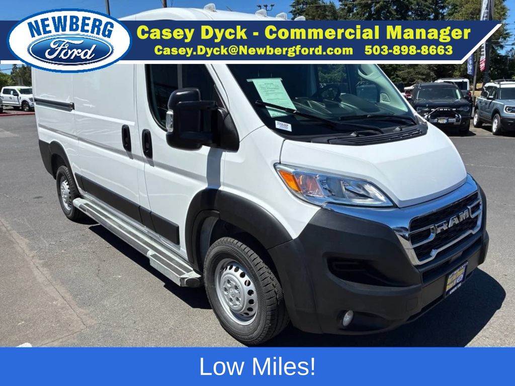 Bright White Clearcoat 2025 RAM ProMaster Van Front-Wheel Drive 9-Speed Automatic