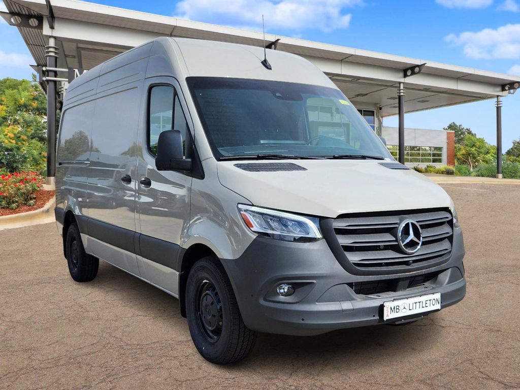 2024 Mercedes-Benz Sprinter 2500 Cargo 144 WB 2