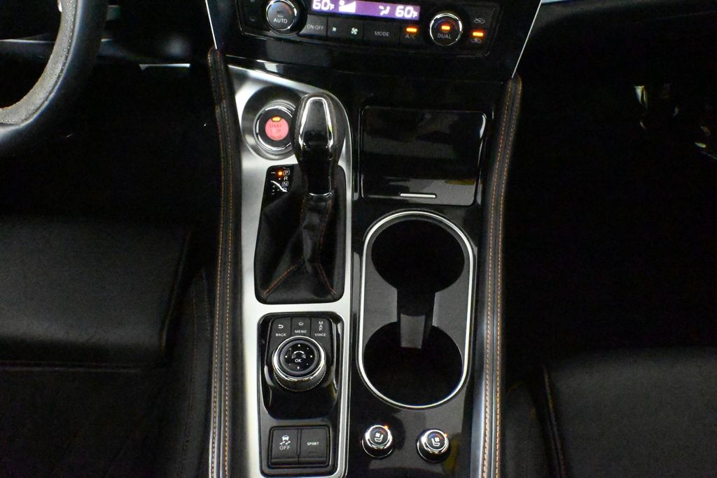 2021 Nissan Maxima SR 25