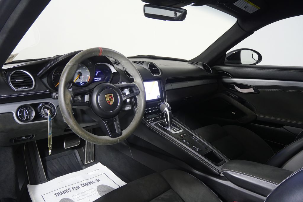 Thumbnail: 2021 Porsche 718 Cayman - 21