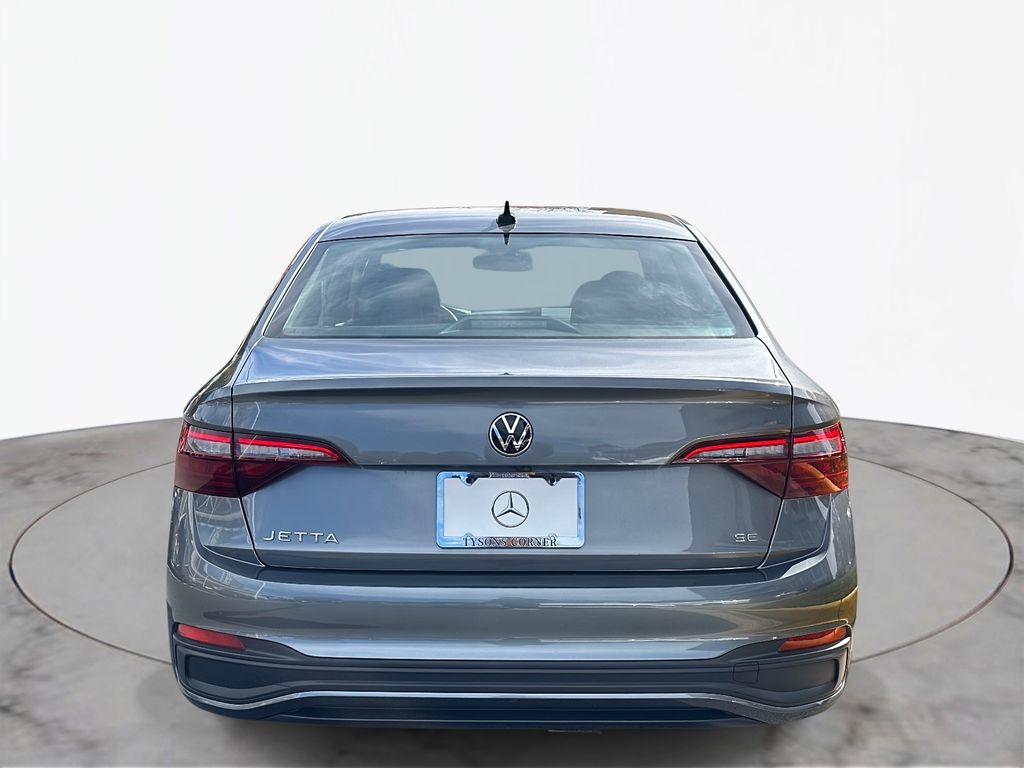 Thumbnail: 2022 Volkswagen Jetta - 9