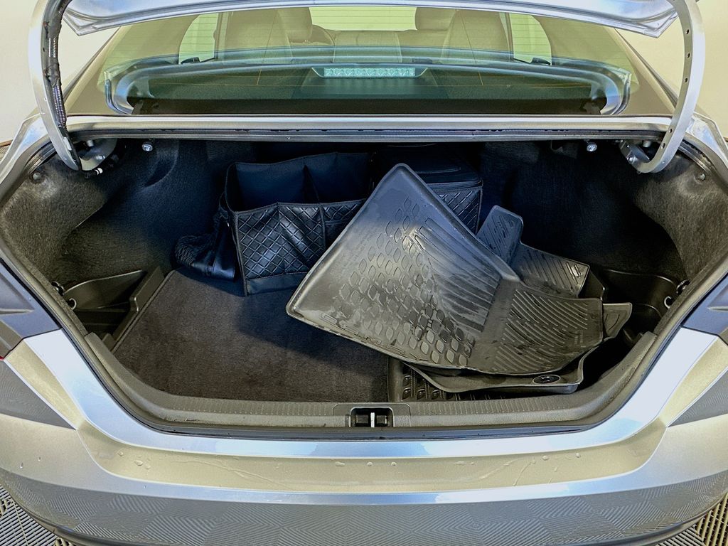 Thumbnail: 2025 Toyota Camry - 26