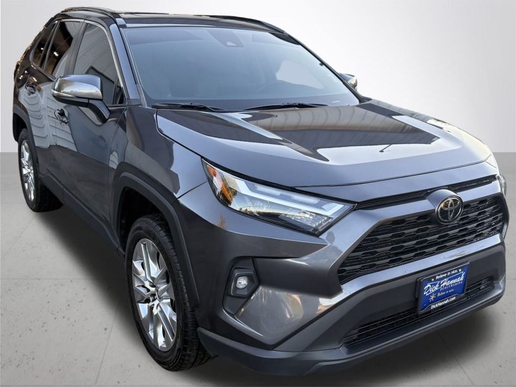 2022 Toyota RAV4 XLE Premium