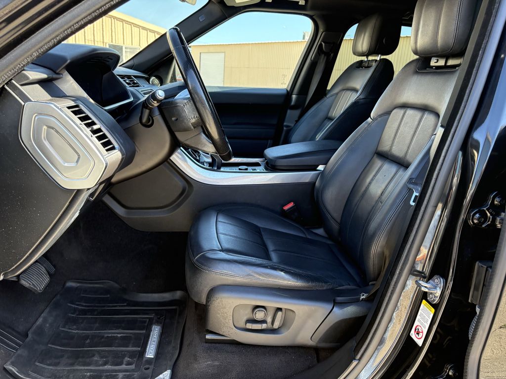 Used 2018 Black Land Rover SE image 12