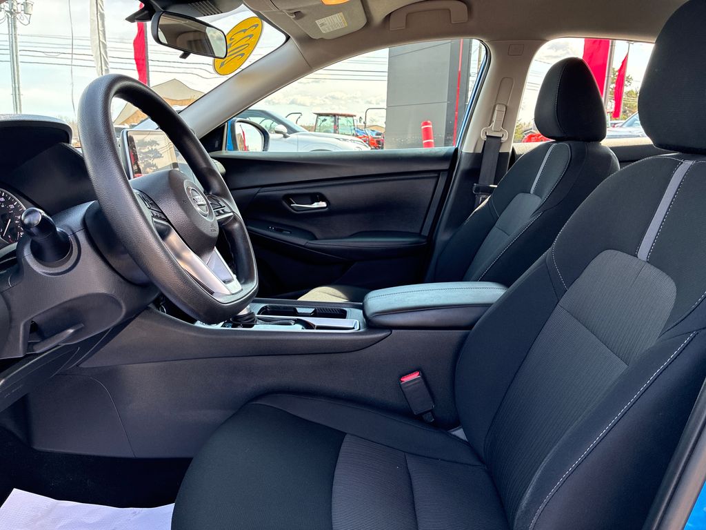 2023 Nissan Sentra SV - 10