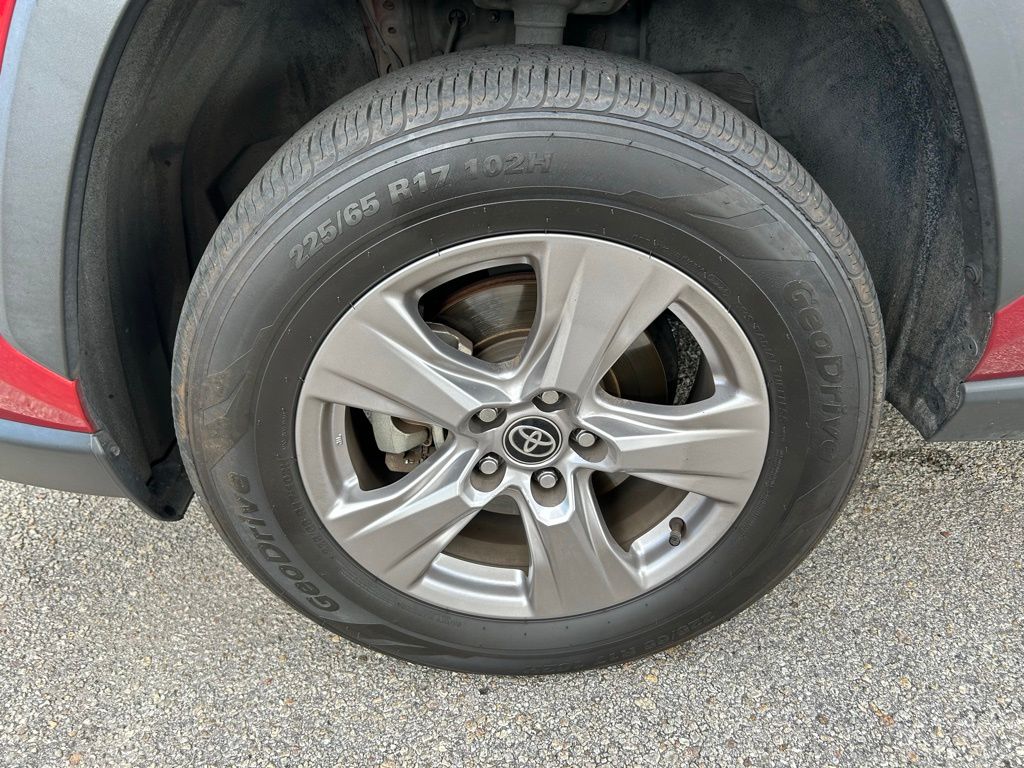 Thumbnail: 2023 Toyota RAV4 - 9