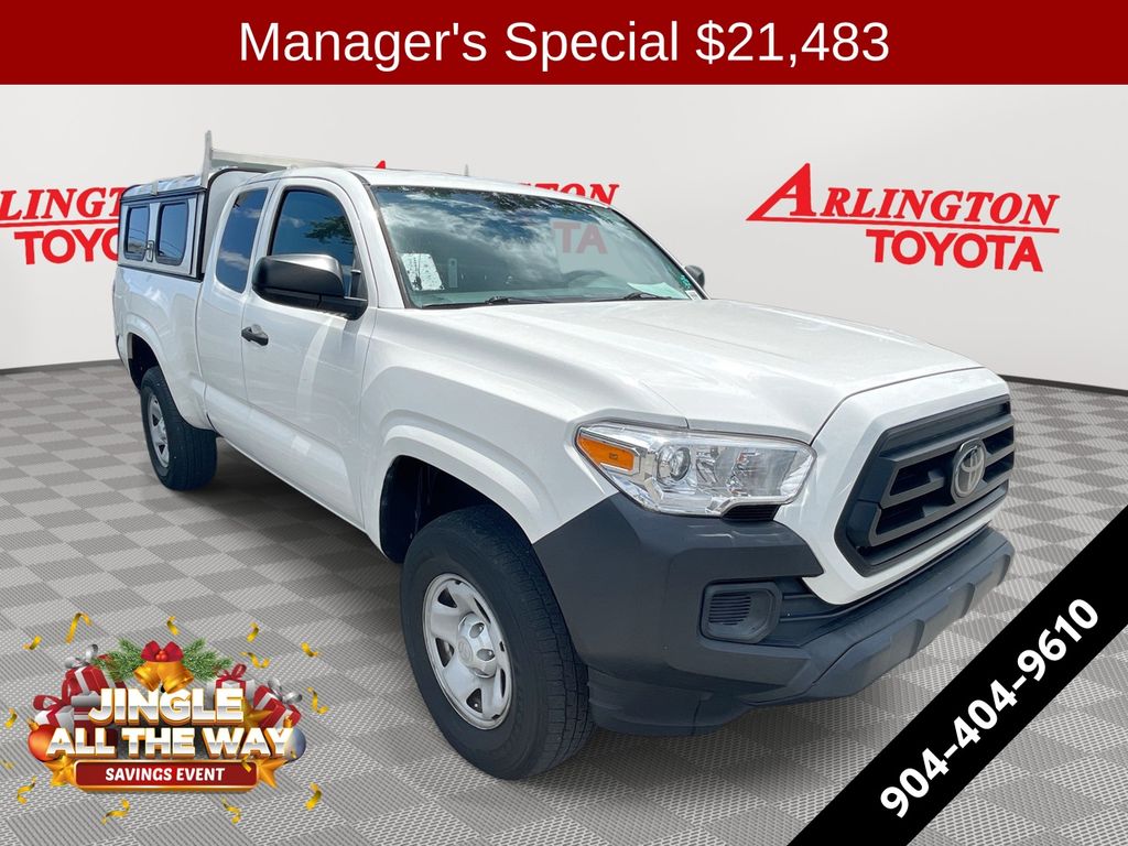 2021 Toyota Tacoma SR's photo