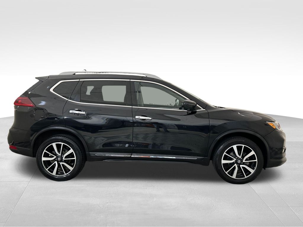Used 2019 Black Nissan SL image 6
