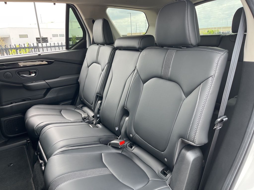 Thumbnail: 2025 Honda Pilot - 26