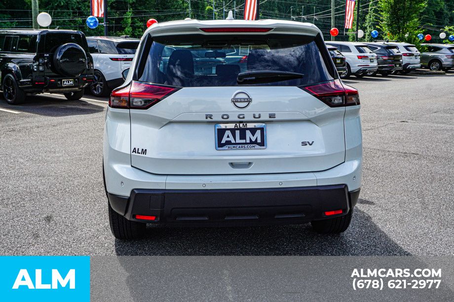 Used 2024 White Nissan SV image 10